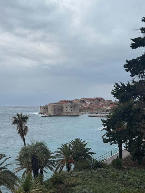 Dubrovnik, zimska bura i bekstvo u art 04